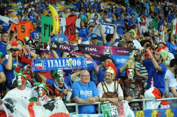 Italia - Spagna, i tifosi azzurri (inserita in galleria)