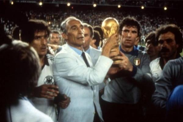 Mondiali '82: ha 30 il sogno italiano (inserita in galleria)