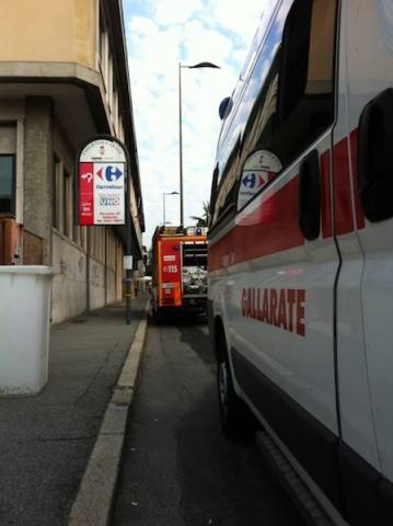 palazzo inail corso sempione gallarate ambulanza (per gallerie fotografiche)