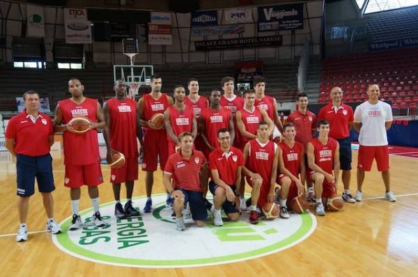 Cimberio in campo per l'allenamento (inserita in galleria)