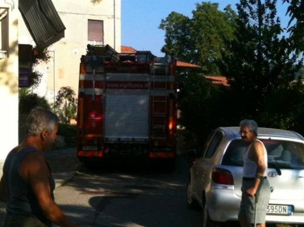 Deltaplano si schianta sui boschi (inserita in galleria)