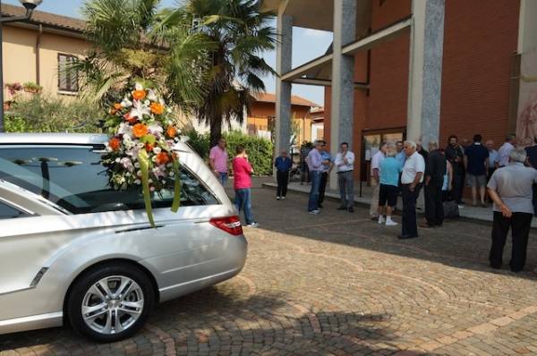 I funerali di Pino di Rella (inserita in galleria)