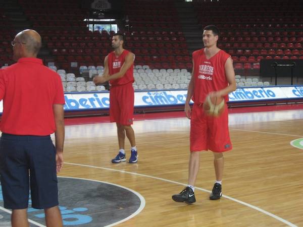 La nuova Pallacanestro Varese (inserita in galleria)