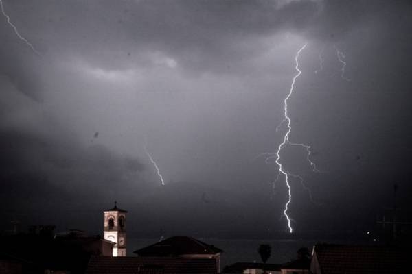 Temporale sul Lago Maggiore (inserita in galleria)