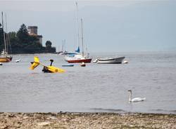 Ultraleggero nel lago (inserita in galleria)