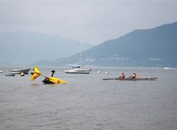 Ultraleggero nel lago (inserita in galleria)