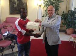 Consegna degli attestati ai profughi varesini (inserita in galleria)