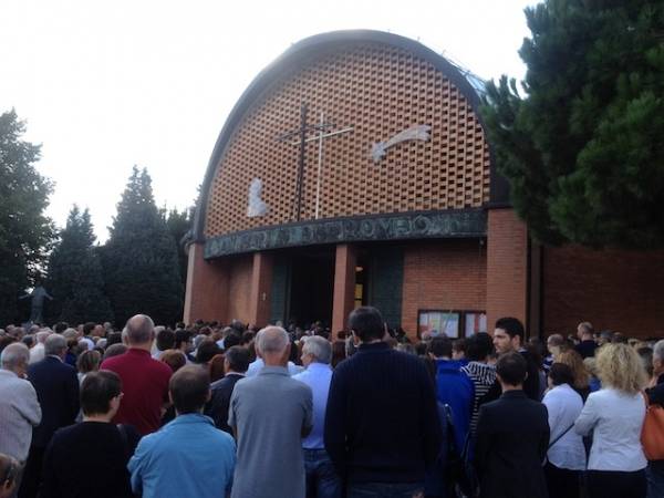 Don Gianni, i funerali (inserita in galleria)