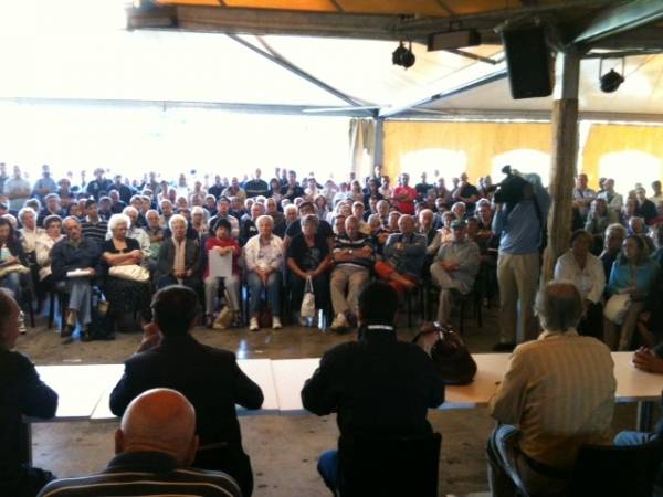 Gli sgomberati del campeggio promettono battaglia (inserita in galleria)