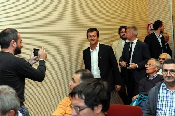 Il comitato Renzi al De Filippi (inserita in galleria)