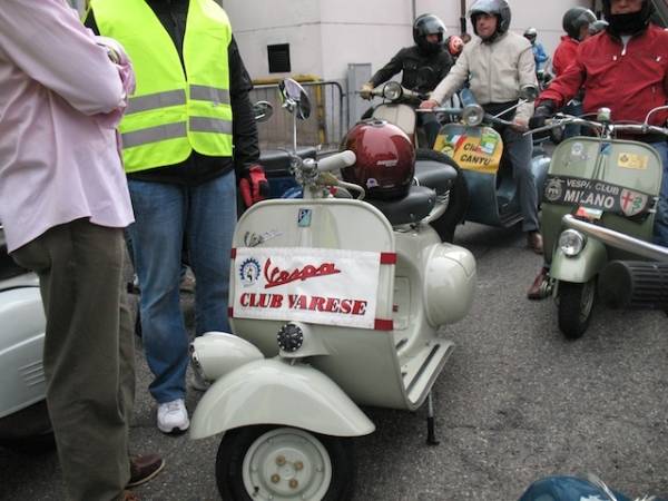 Il Vespa Club Varese al Raduno del Vespaio di Gorgonzola (inserita in galleria)