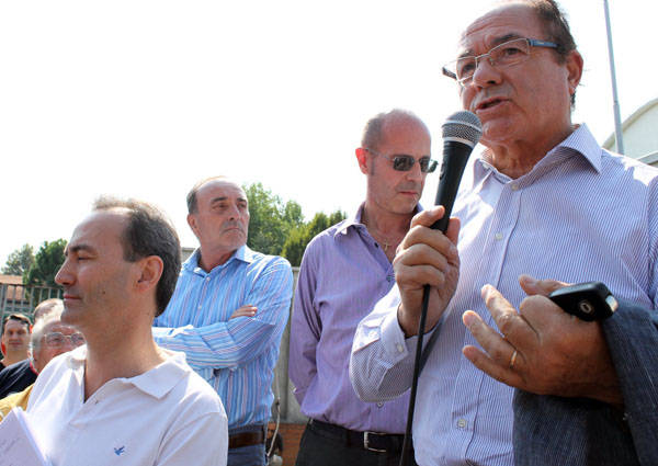 In oltre 200 al corteo "No Elcon" (inserita in galleria)