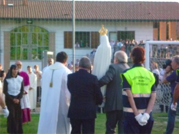 La Madonna di fatima/2 (inserita in galleria)