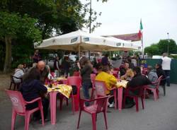 Pranzo al campeggio (inserita in galleria)