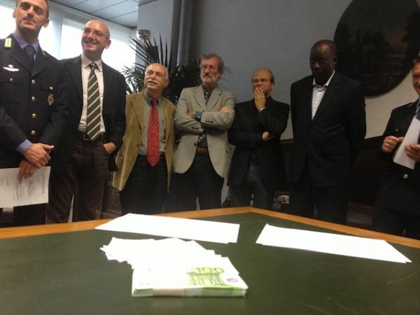 13mila euro ritrovati a Saronno (inserita in galleria)