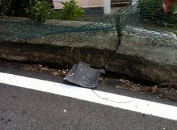 Auto ribaltata a Gemonio (inserita in galleria)