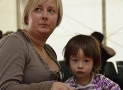 Bimbi in fiera con Alice (inserita in galleria)