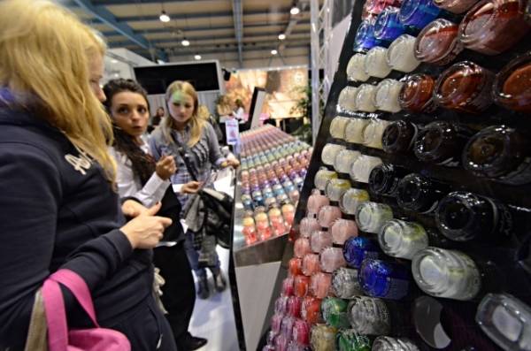 Body painting a Malpensafiere (inserita in galleria)