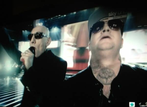 Club Dogo a XFactor 6 (inserita in galleria)