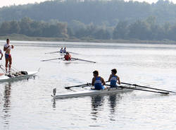 Giovani canottieri alla Schiranna (inserita in galleria)