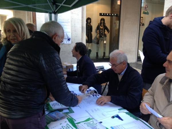 I gazebi della Lega  (inserita in galleria)