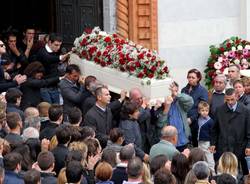 L'ultimo saluto a Raffaella (inserita in galleria)