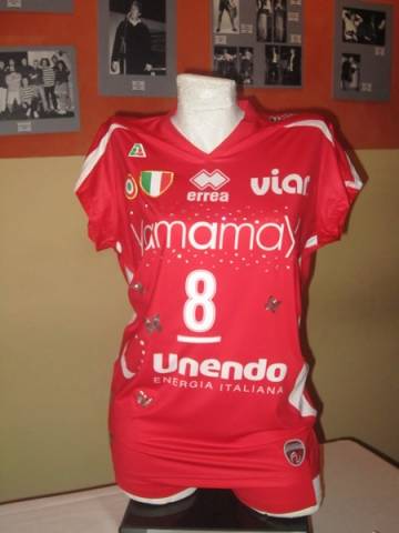 La Unendo Yamamay si presenta (inserita in galleria)