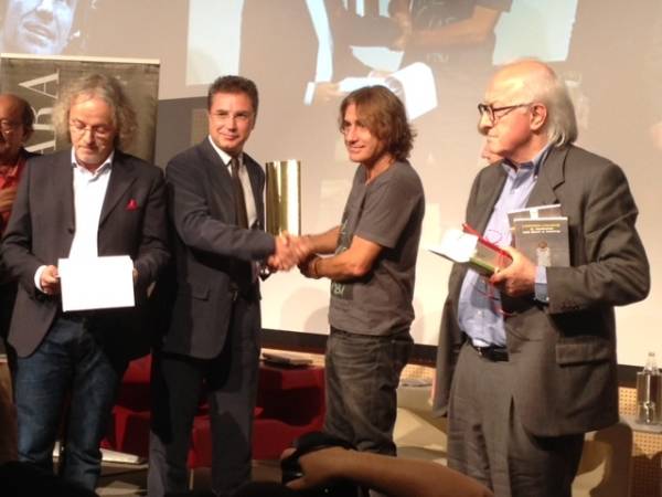 Ligabue riceve il premio "Parole della Musica" (inserita in galleria)