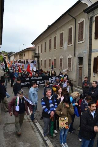 Manifestazione contro Aermacchi (inserita in galleria)