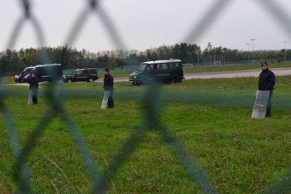 Manifestazione contro Aermacchi (inserita in galleria)
