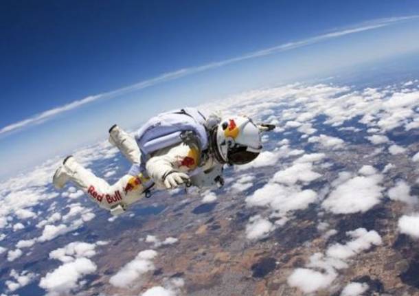 Red Bull Stratos: lancio nel vuoto in diretta