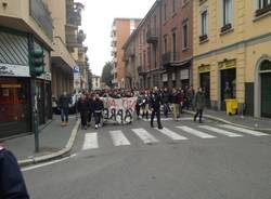 Studenti in corteo a Saronno (inserita in galleria)