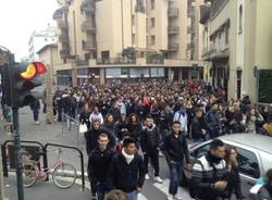 Studenti in corteo a Saronno (inserita in galleria)