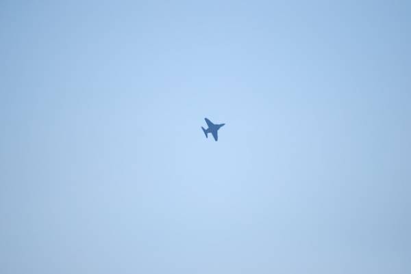 Un aereo Aermacchi sui cieli di Varese (inserita in galleria)