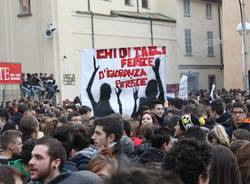 Corteo di Busto, cartelli e striscioni (inserita in galleria)