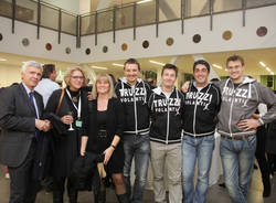 Gli auguri degli amici a Varesenews (inserita in galleria)