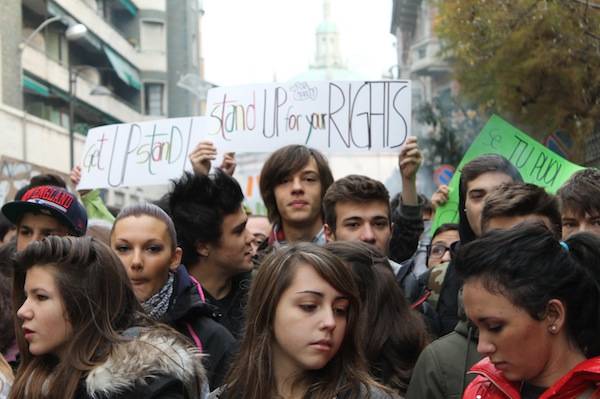 I volti della manifestazione di Busto (inserita in galleria)