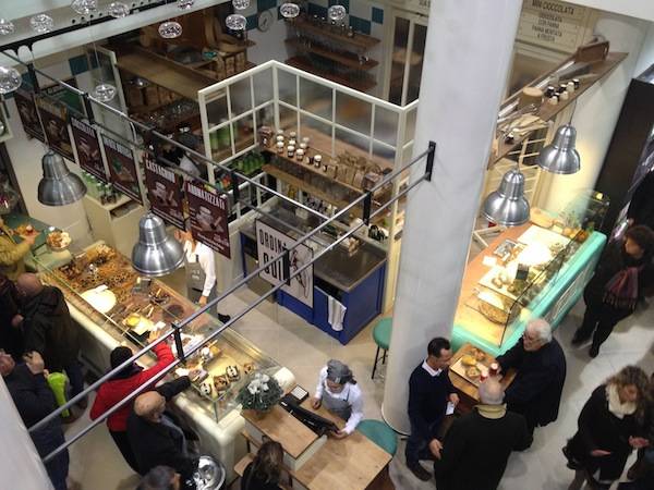 "Il portico" e la nuova Biblos a Gallarate (inserita in galleria)
