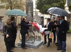 Inaugurata la scultura di piazza Beccaria (inserita in galleria)