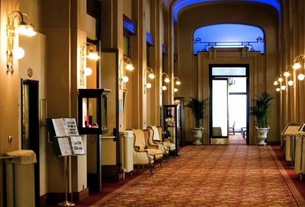 l'Hotel Palace oggi: splendido centenario (inserita in galleria)