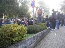protesta isis stein gavirate studenti sciopero