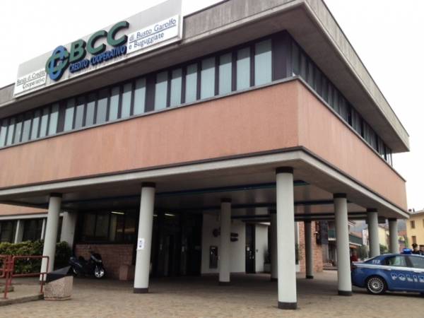 Rapina alla BCC di Buguggiate (inserita in galleria)