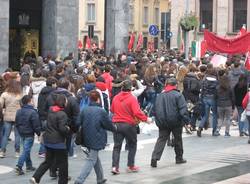 Studenti e docenti in corteo  (inserita in galleria)