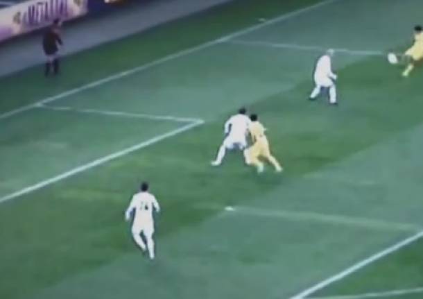 Taison segna alla Van Basten 