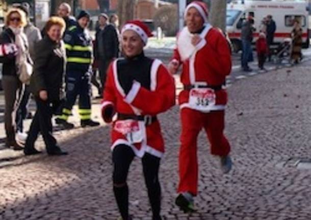 babbi natale di corsa apertura