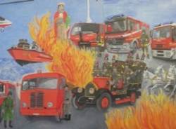 Babbo Natale arriva sul camion dei pompieri  (inserita in galleria)