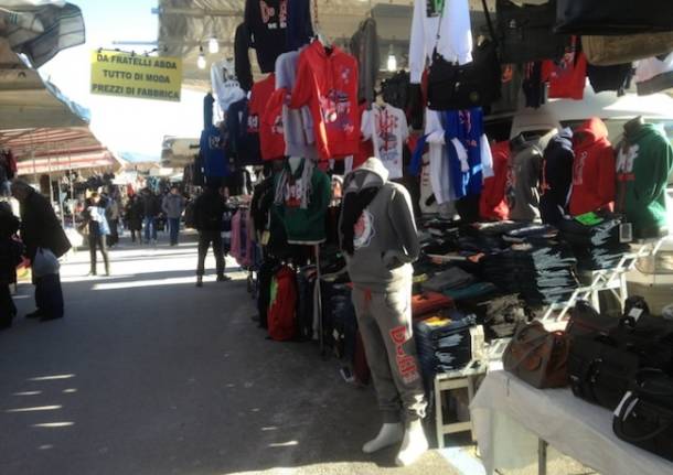 Il mercato straordinario di Varese (inserita in galleria)