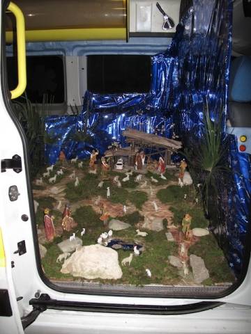 Il presepe nell'ambulanza (inserita in galleria)