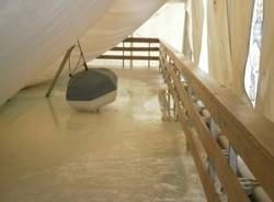 La neve fa crollare il tetto del palaghiaccio (inserita in galleria)