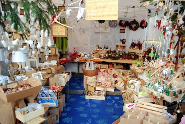 La scuola di Lissago ai mercatini di Natale (inserita in galleria)